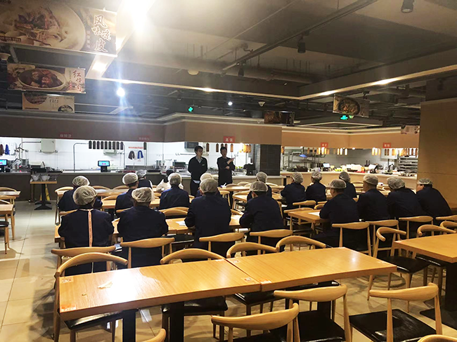 建国快餐持续强化培训机制，着力提高团餐经营安全和责任意识