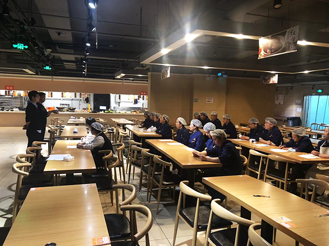 建国快餐持续强化培训机制，着力提高团餐经营安全和责任意识